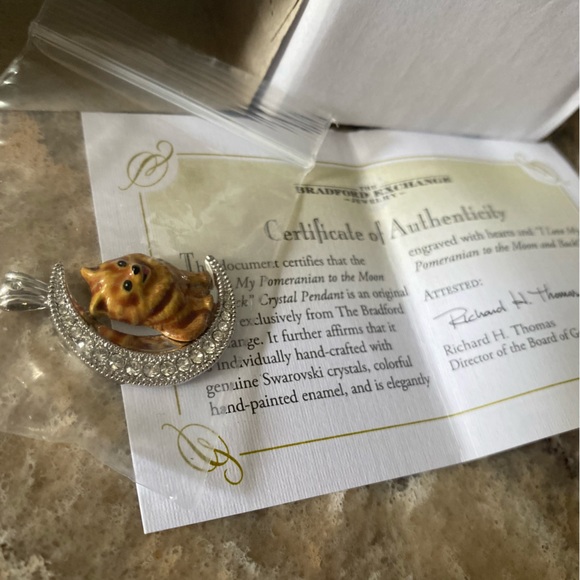 Swarovski Crystal ‘I Love My Pomeranian to the Moon and Back’ Pendant Necklace - Picture 5 of 8